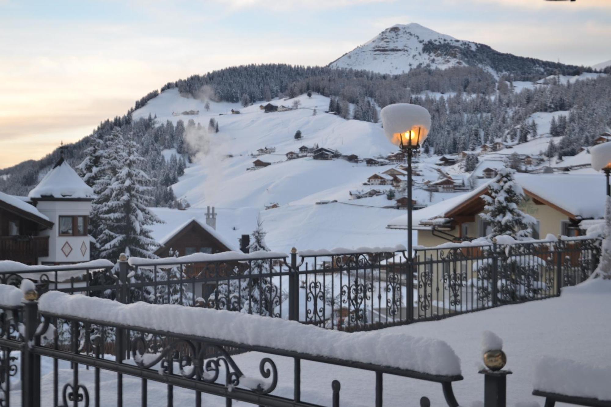 Hotel Scoiattolo Wolkenstein in Gröden Exterior foto