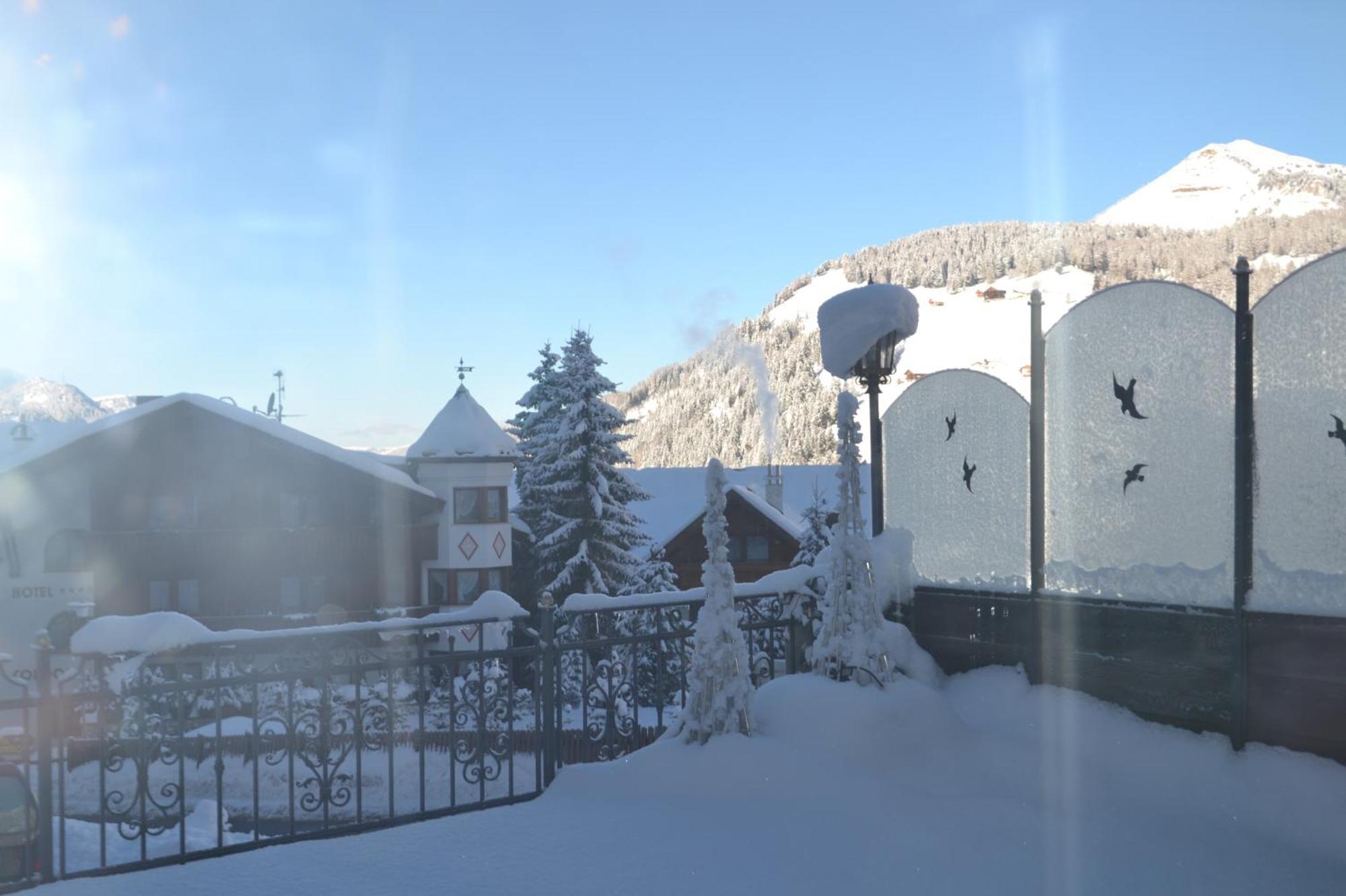 Hotel Scoiattolo Wolkenstein in Gröden Exterior foto