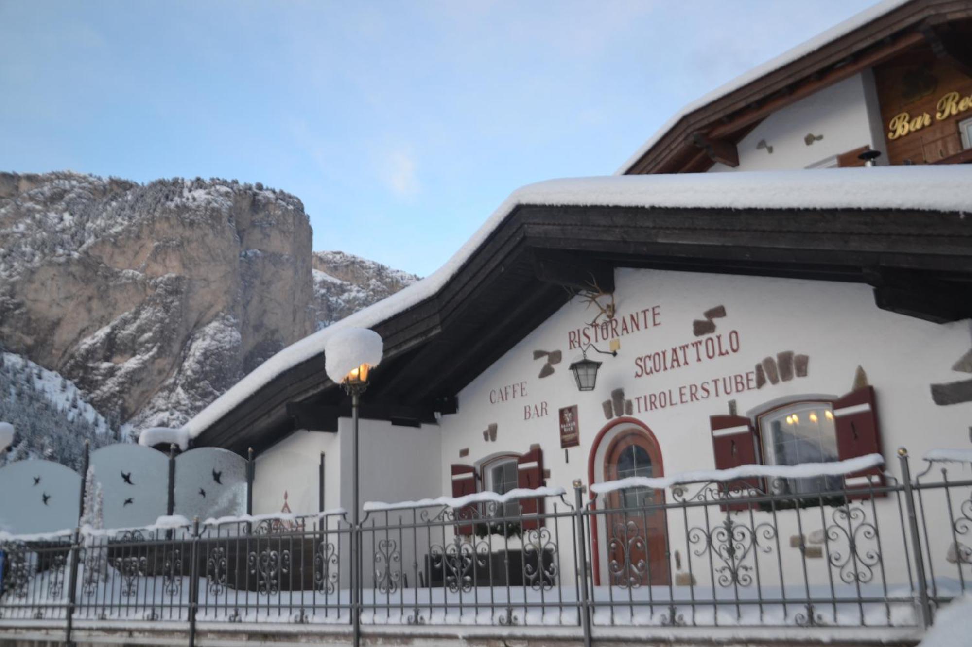 Hotel Scoiattolo Wolkenstein in Gröden Exterior foto