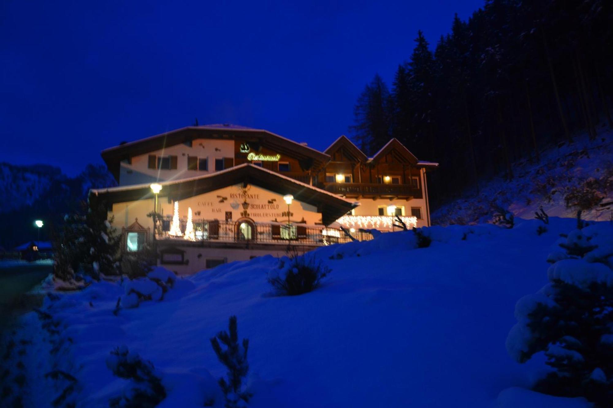 Hotel Scoiattolo Wolkenstein in Gröden Exterior foto