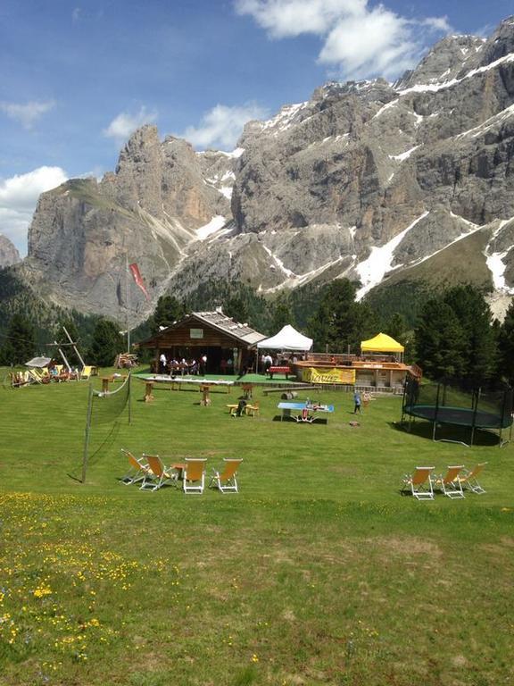 Hotel Scoiattolo Wolkenstein in Gröden Exterior foto